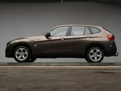 BMW X1 - XDrive28i Sport 6 CILINDER (PANORAMADAK, LEDER, STOELVERWARMING, TREKHAAK, SPORTSTOELEN, N