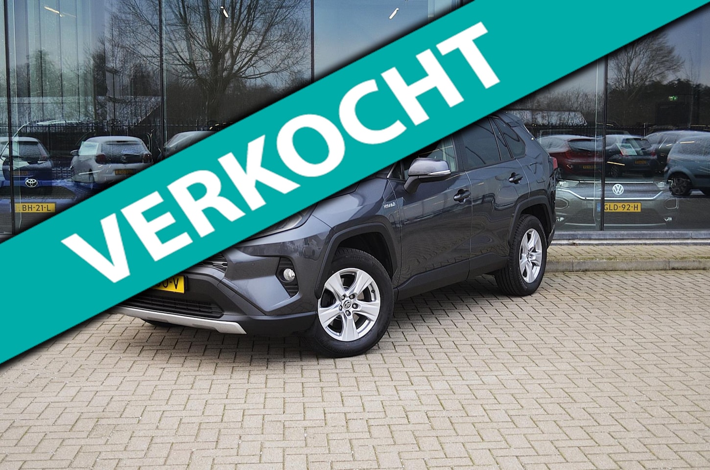Toyota RAV4 - 2.5 Hybrid AWD Dynamic | Carplay | Elektrische achterklep | Camera | PDC - AutoWereld.nl