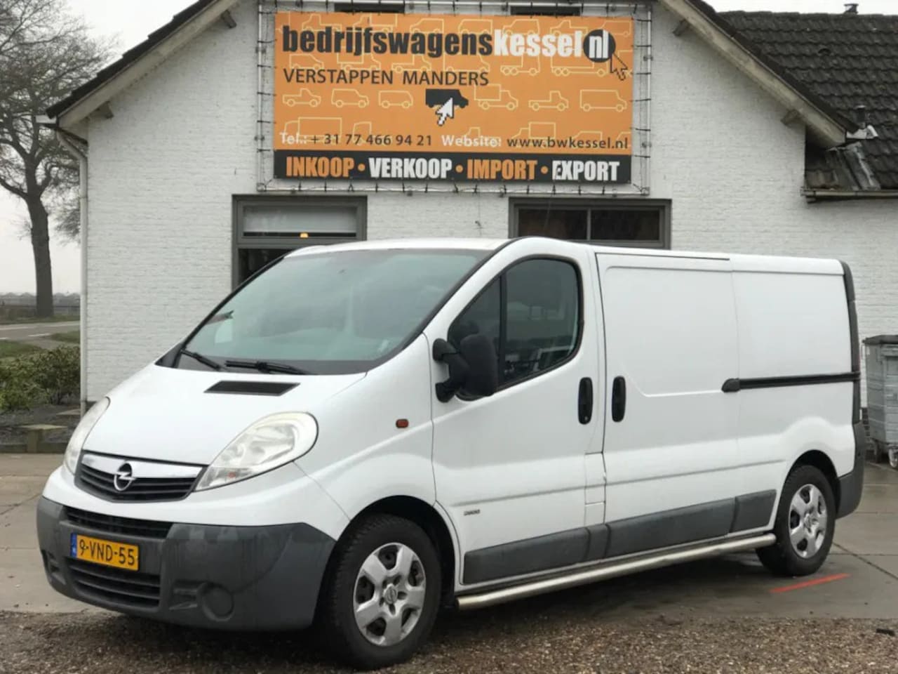 Opel Vivaro - 2.5 CDTI L2H1 Automaat Airco 2x schuifdeur - AutoWereld.nl