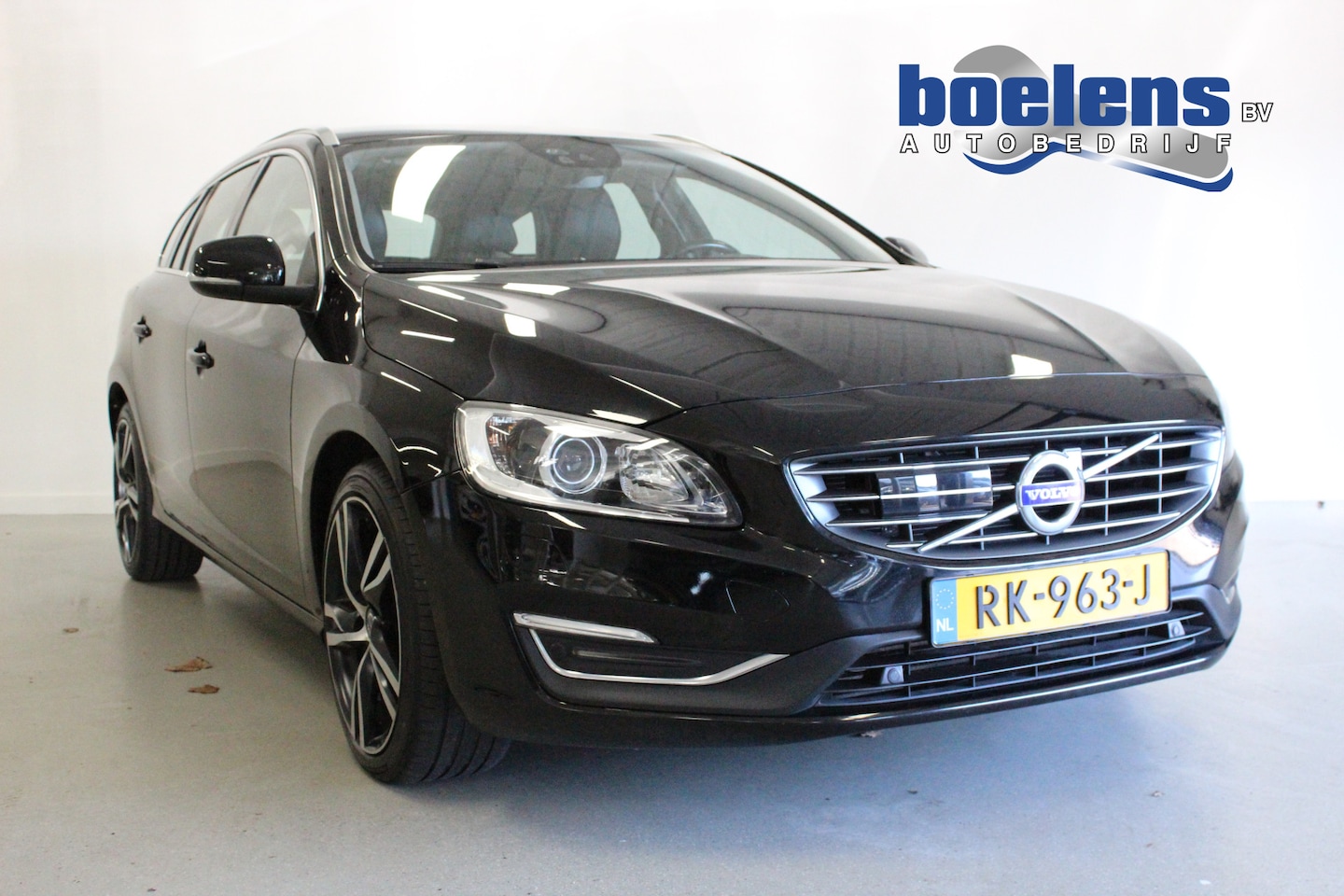 Volvo V60 - 2.0 D4 Nordic+ | 191PK | CAMERA | STOEL+STUUR/VRTW | NAVI | AFN-TRHAAK | CRUISE | 18'LMV | - AutoWereld.nl