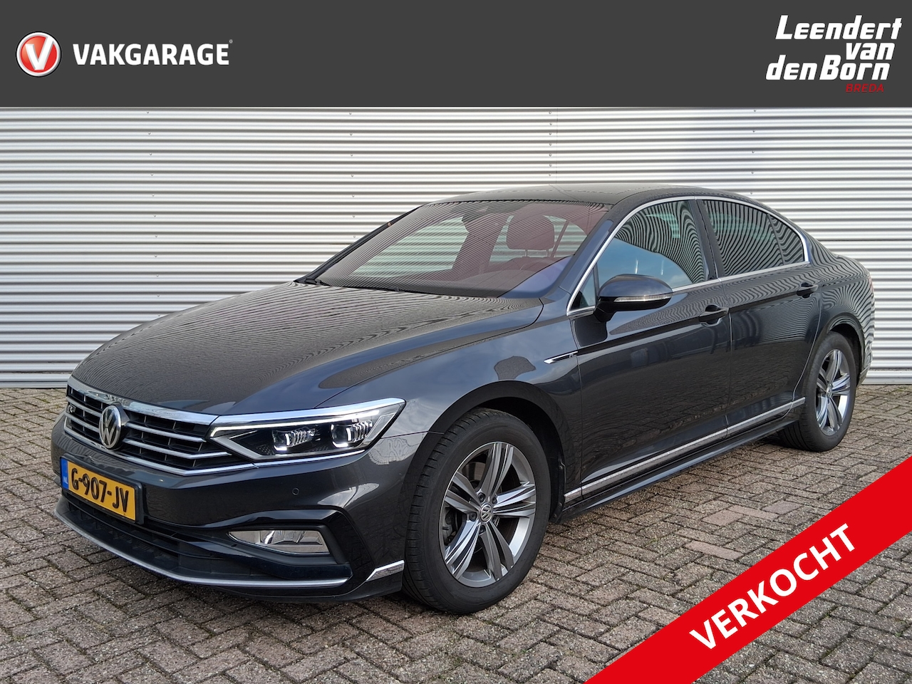 Volkswagen Passat - 1.5 TSI Elegance Business R Voorstoelen Verw. | Automaat | Zonnedak | Navi | Trekhaak | Ca - AutoWereld.nl
