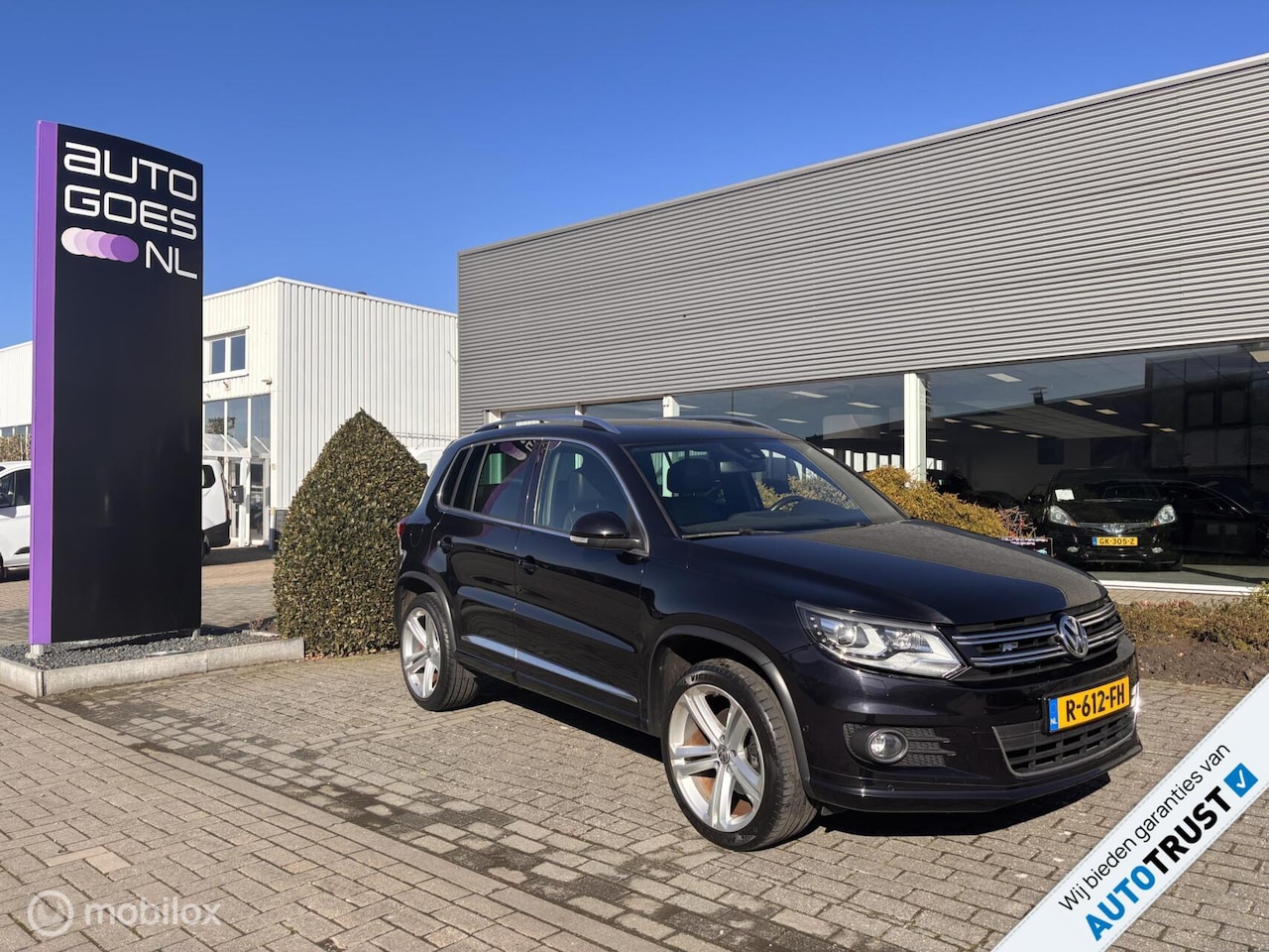Volkswagen Tiguan - 1.4 TSI R-Line Vol Opties ! - AutoWereld.nl