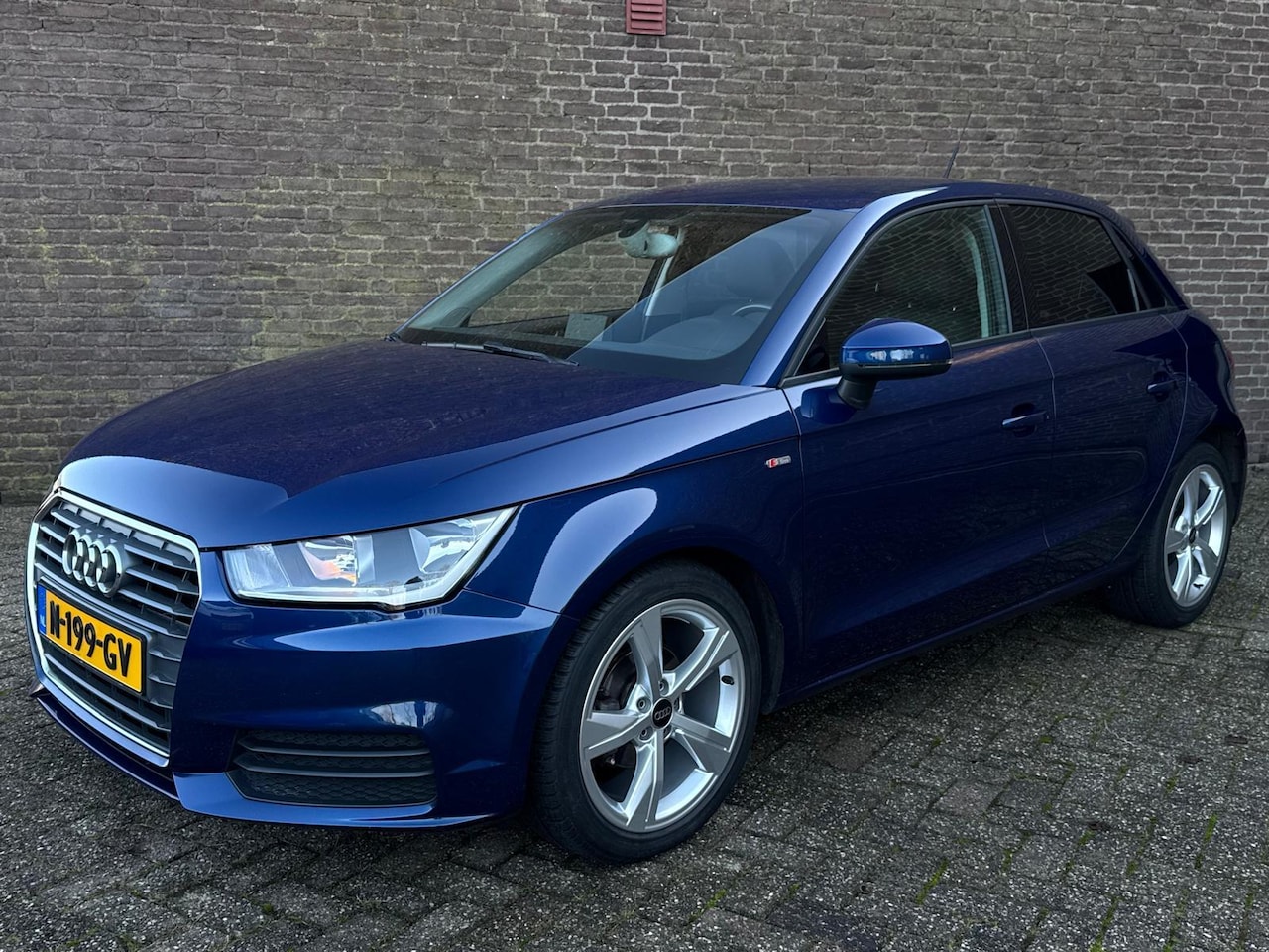 Audi A1 Sportback - 1.0 TFSI Navi Parkeersens. Cruise-Cont.17-Inch Bluetooth Clima - AutoWereld.nl