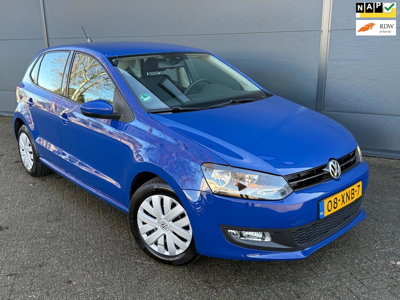 Volkswagen Polo - 1.2 TSI Comfortline/Automaat/Navi/bluetooth/Airco/cruise/parkeersensoren - AutoWereld.nl