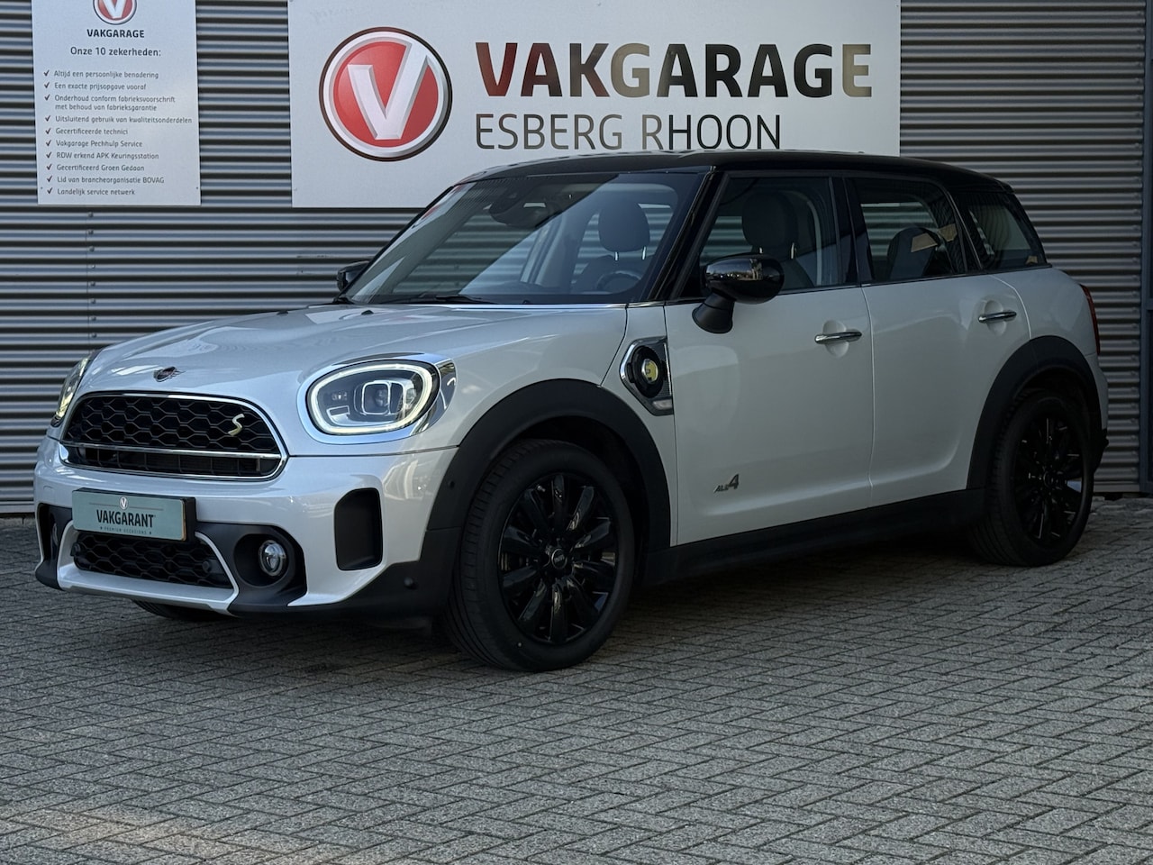 MINI Countryman - Mini 2.0 Cooper S E ALL4 PHEV PLUG-IN AUTOMAAT,LED,NAV,H&K SOUND - AutoWereld.nl