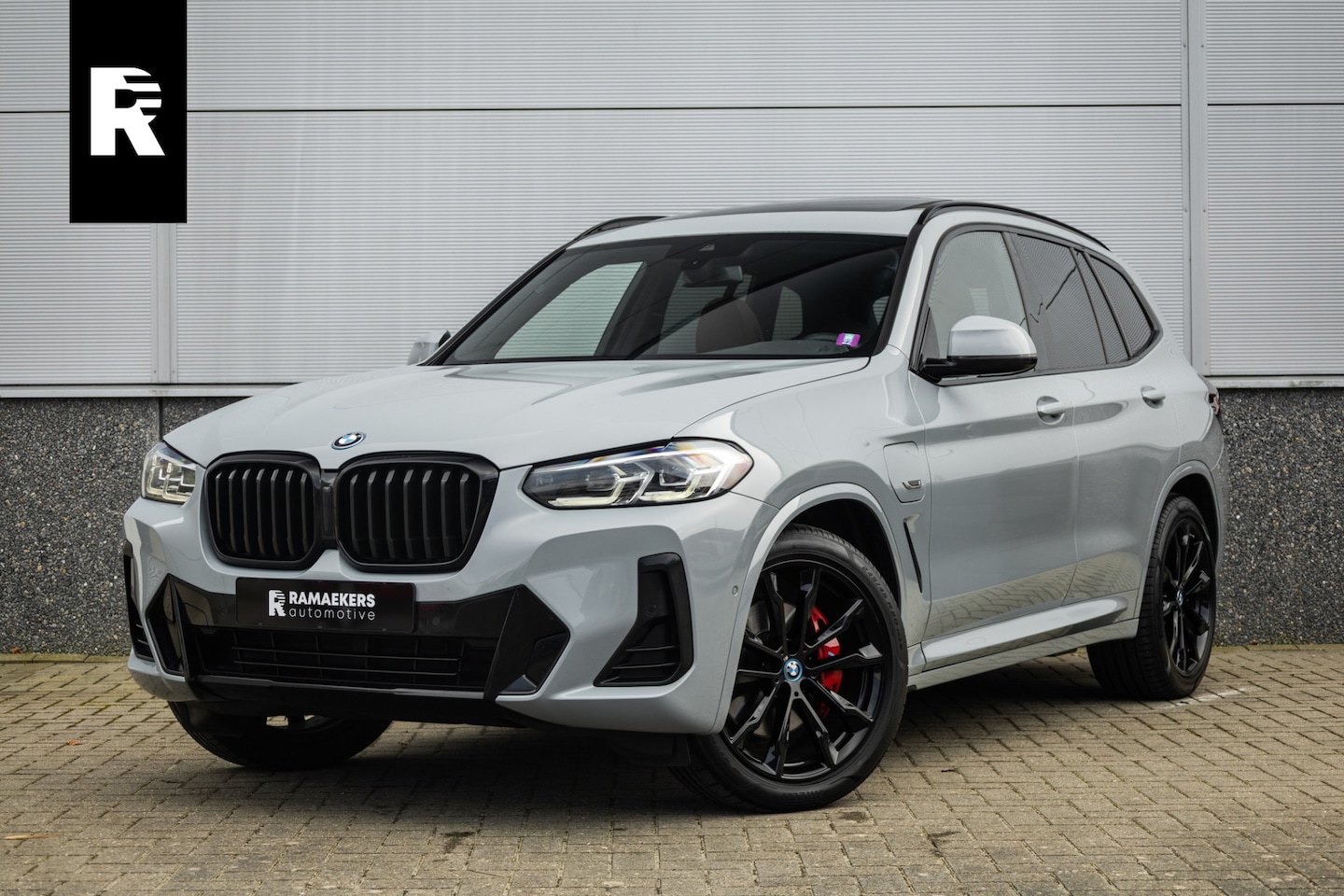BMW X3 - xDrive30e M Sport Panorama / Individual / Camera / 20inch / M Sport Remsysteem / HiFi / - AutoWereld.nl