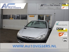 Peugeot 206 - 1.4 Gentry 5deurs Airco Laag KM Apk 25-2-2027