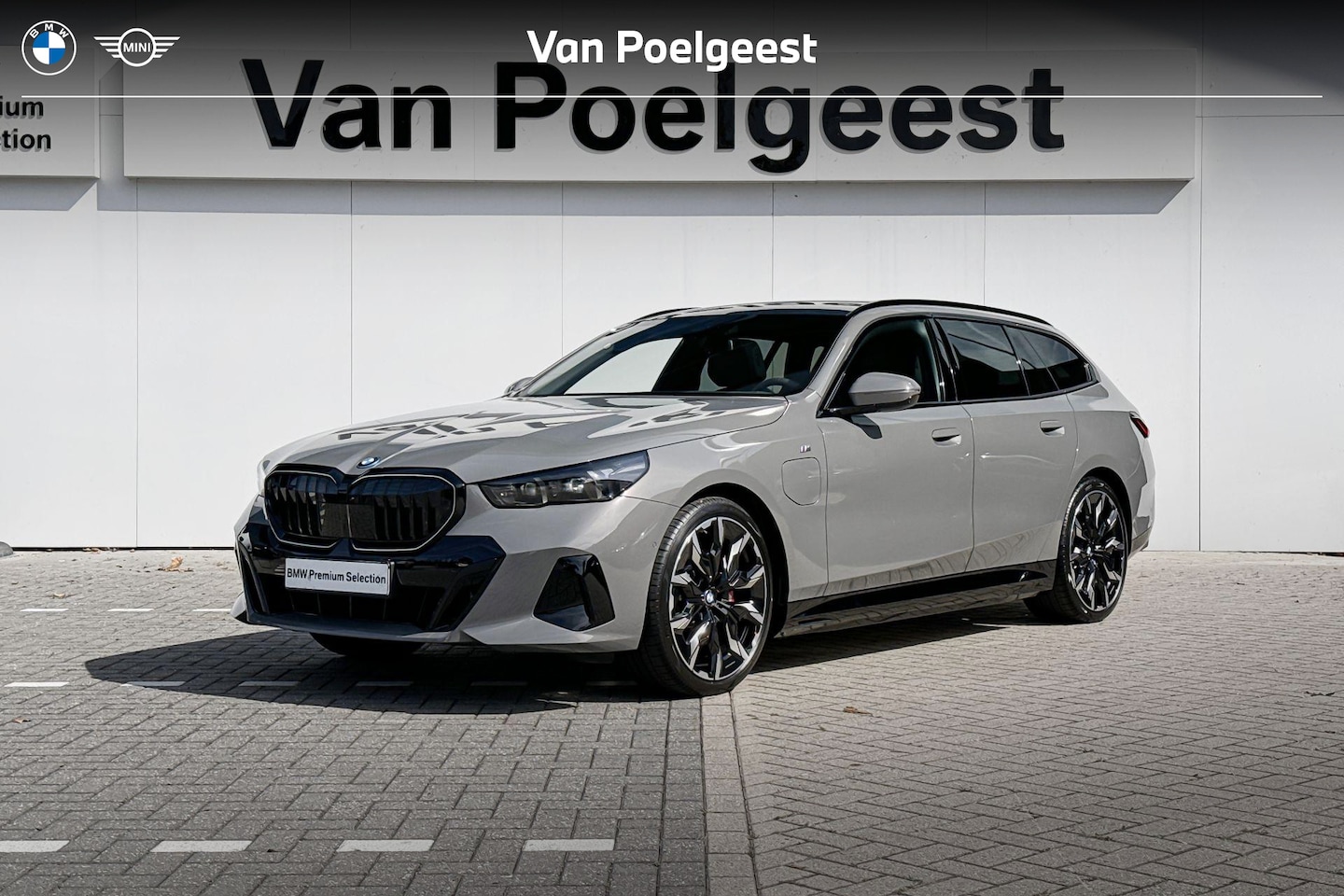 BMW 5-serie Touring - 530e M Sport Edition | M Sport Pro | Innovation Pack | Travel Pack | Comfort Pack | Trekha - AutoWereld.nl