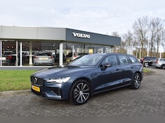 Volvo V60 - T6 AWD 350PK Plug-in Hybrid Plus Dark | Trekhaak | H&K | 360 Camera| BLIS | ACC | Leder |