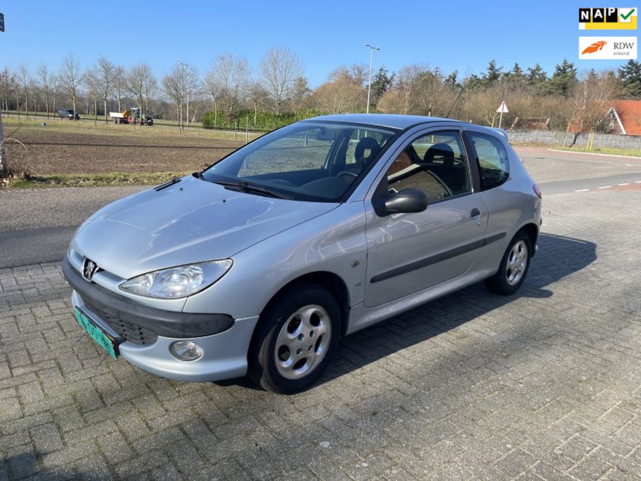 Peugeot 206 - 1.4 XS Nieuwe APK Inruil is mogelijk - AutoWereld.nl