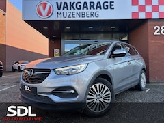 Opel Grandland X - 1.2 Turbo Innovation 130PK // LED // CAMERA // PDC V+A // CLIMA // NAVI + CARPLAY