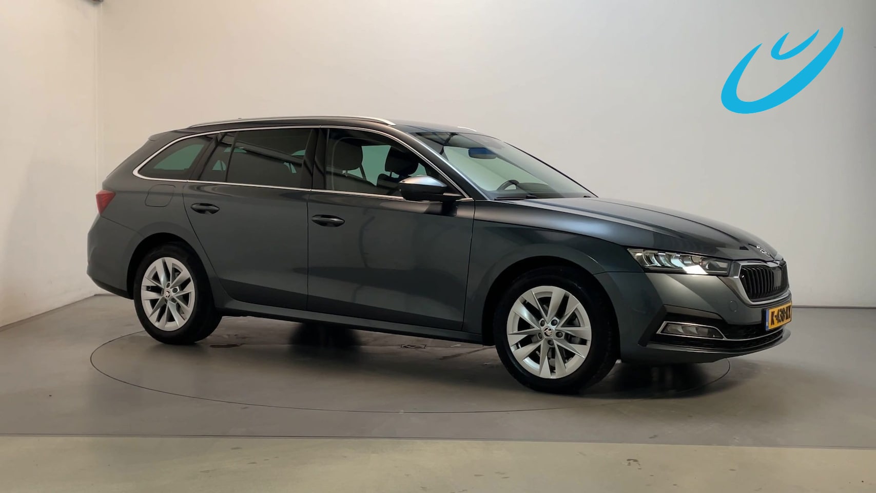Skoda Octavia Combi - 1.0 e-TSI DSG Business Edition Navigatie Parkeersensoren Virtual Cockpit DAB+ - AutoWereld.nl