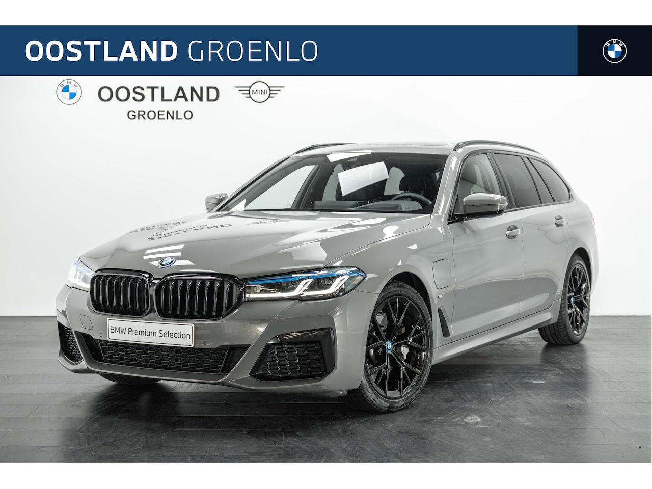 BMW 5-serie Touring - 520e High Executive M Sport Automaat / Panoramadak / Laserlight / Head-Up / Comfortstoelen - AutoWereld.nl