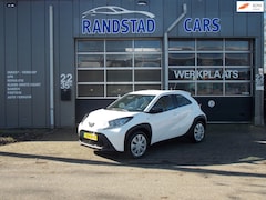 Toyota Aygo X - 1.0 VVT-i S-CVT Play Automaat Airco Elek Pakket 5Deurs 2024bj GARANTIE