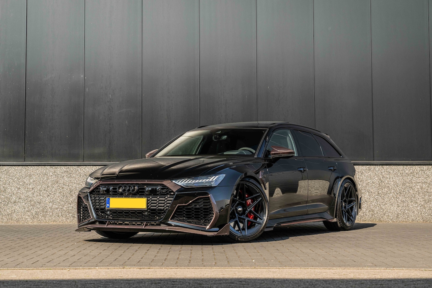 Audi RS6 - Signature Johann Abt nr 10/64 - AutoWereld.nl