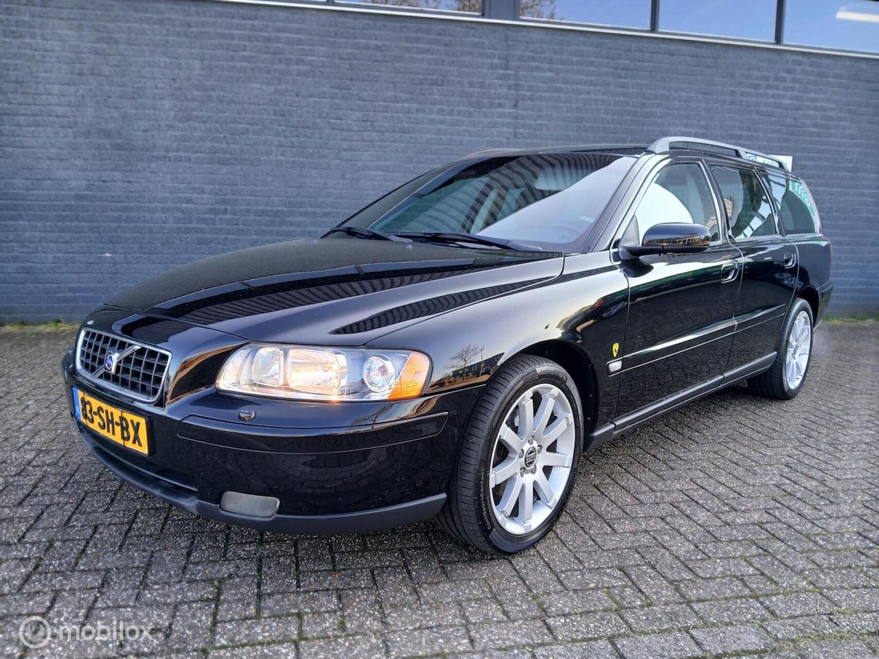Volvo V70 - 2.4 Topstaat/Leer/Apk 11-'26 - AutoWereld.nl