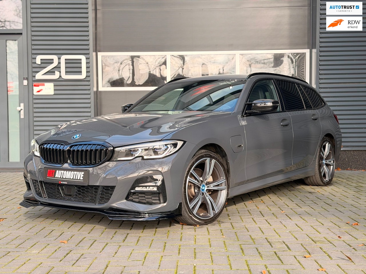 BMW 3-serie Touring - 320e M Sport|Laser|Shadow|Stuur+stoelverw|Keyless|Camera|Carplay|Clima|Adaptive cruise|Spo - AutoWereld.nl