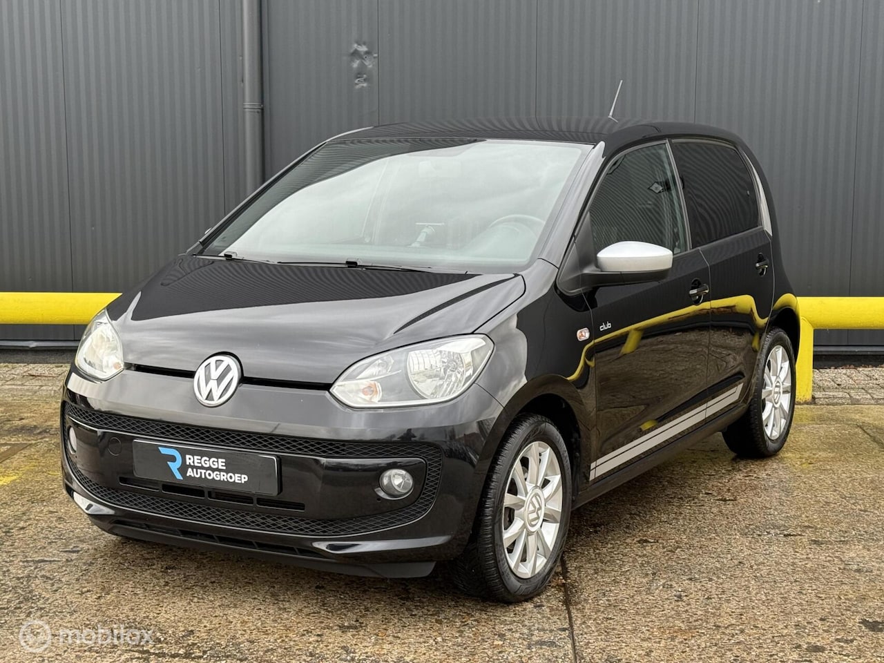 Volkswagen Up! - 1.0 high up! BlueMotion AIRCO | NAVI | - AutoWereld.nl
