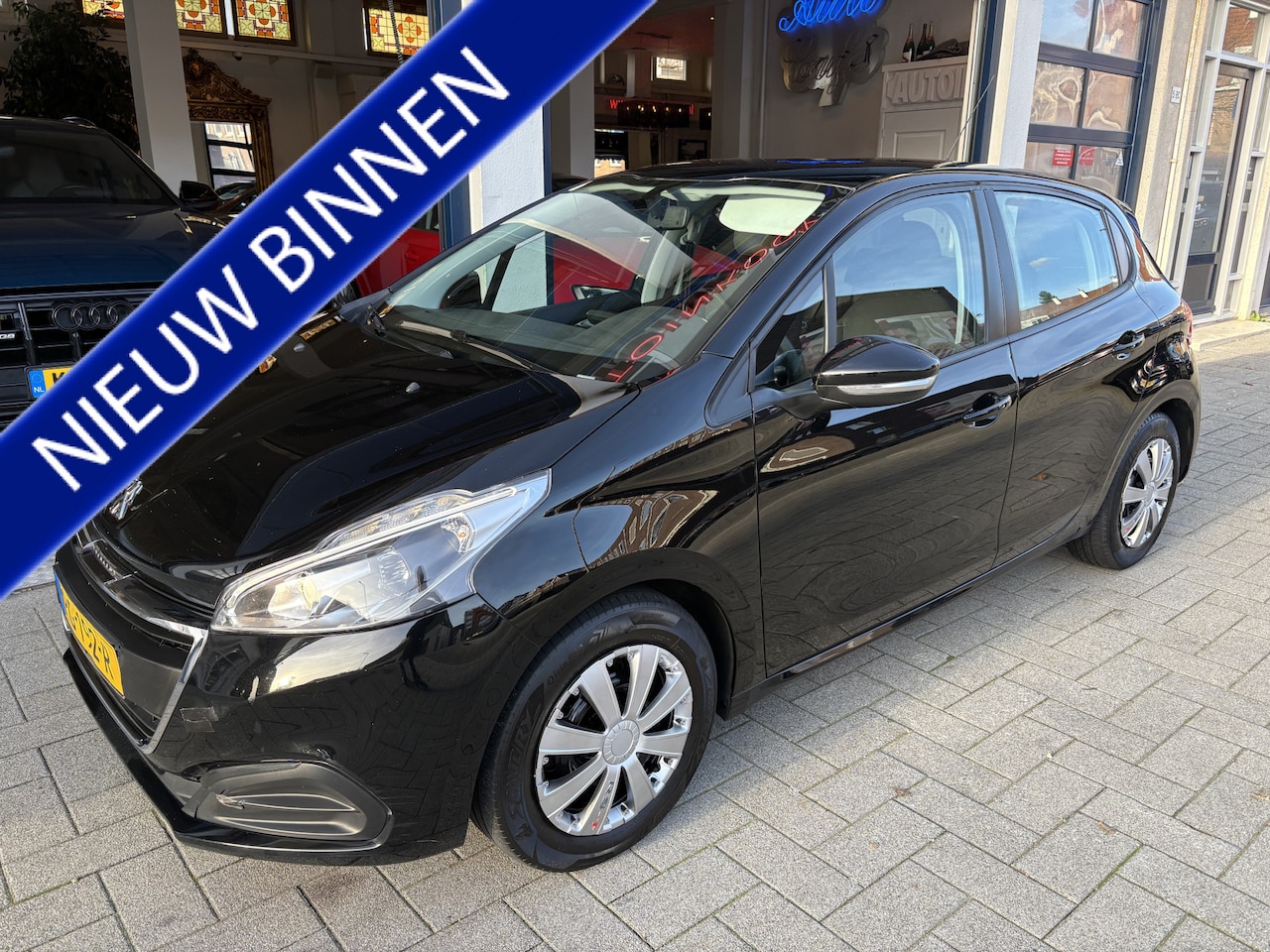 Peugeot 208 - 1.2 PureTech Active NAVI/AIRCO/TELEFOON/CRUISE - AutoWereld.nl