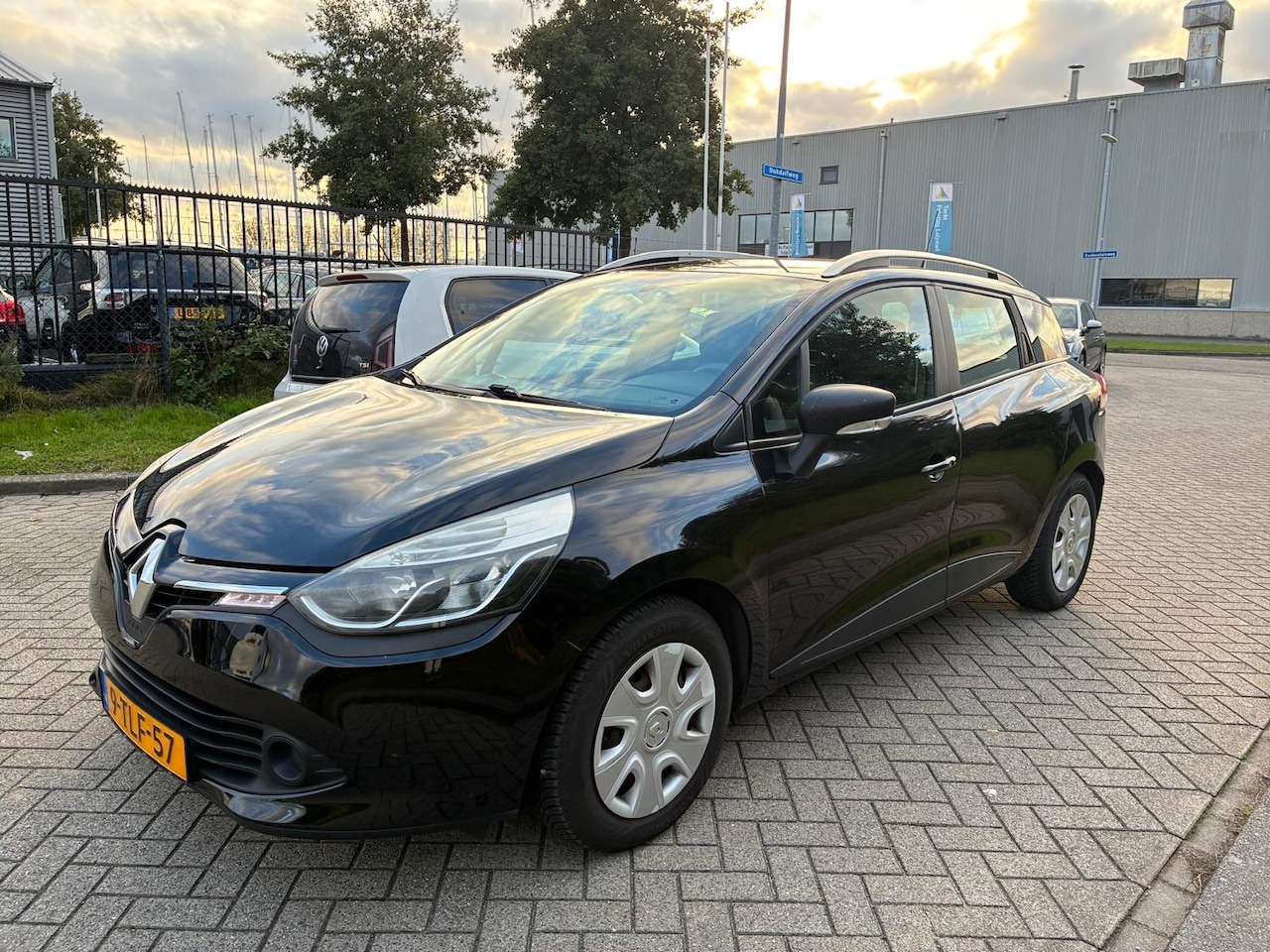 Renault Clio Estate - 1.5 dCi ECO Expression Clima Navi Div Opties - AutoWereld.nl