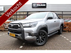 Toyota HiLux - 2.8 D-4D Xtra Cab Invincible 4WD Automaat | Rijklaar | Trekhaak | Leder | Stoelverw. | LED
