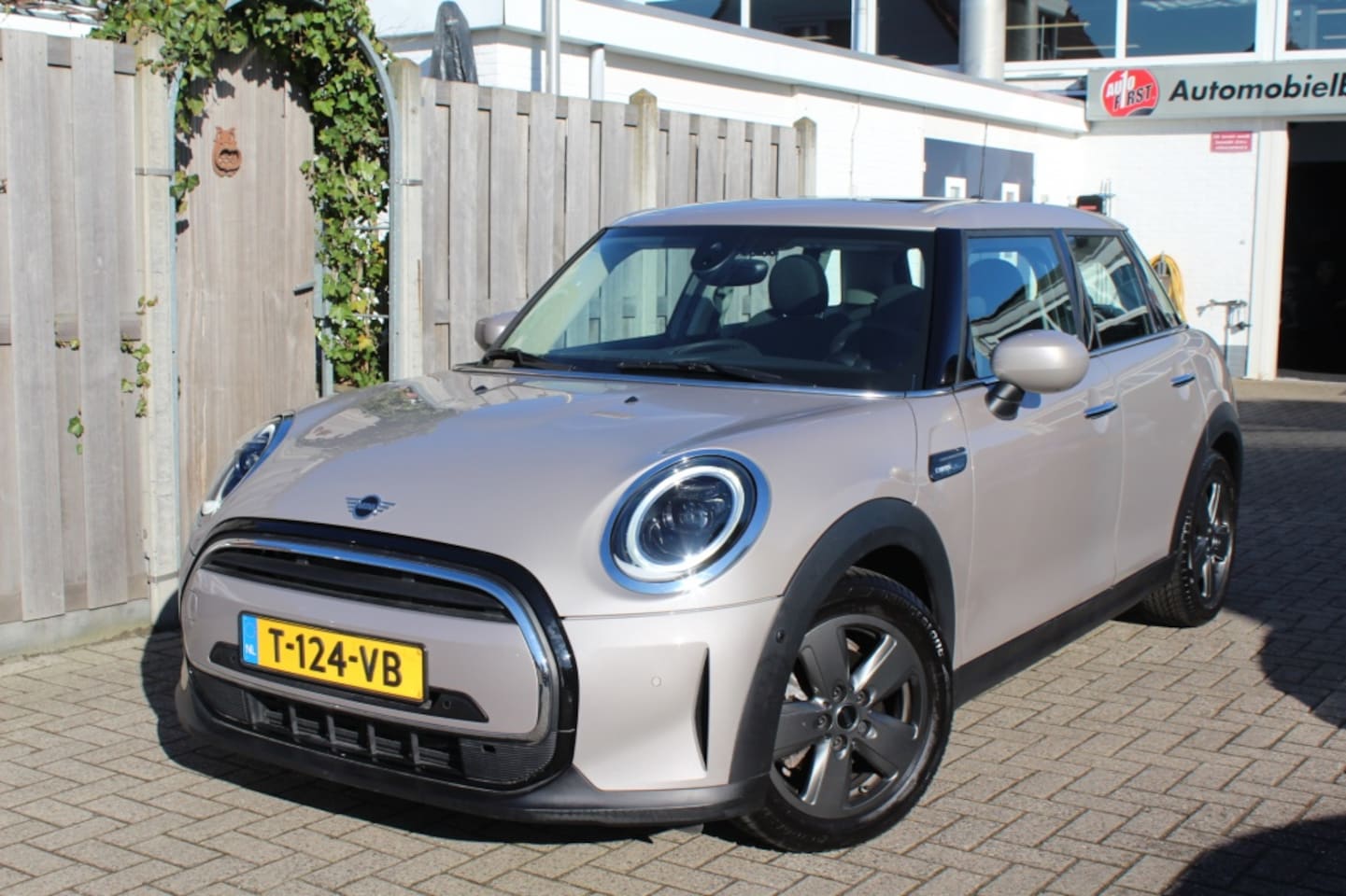 MINI Cooper - Mini 1.5 Camden Pano - AutoWereld.nl