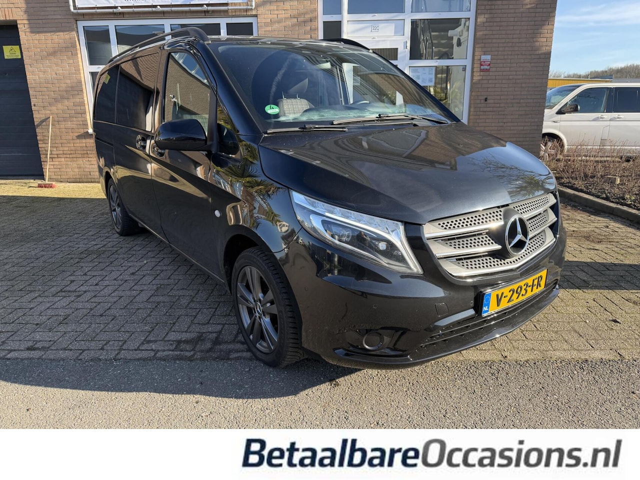 Mercedes-Benz Vito - Bestel 114 CDI Lang INVALIDEVOERTUIG - AutoWereld.nl