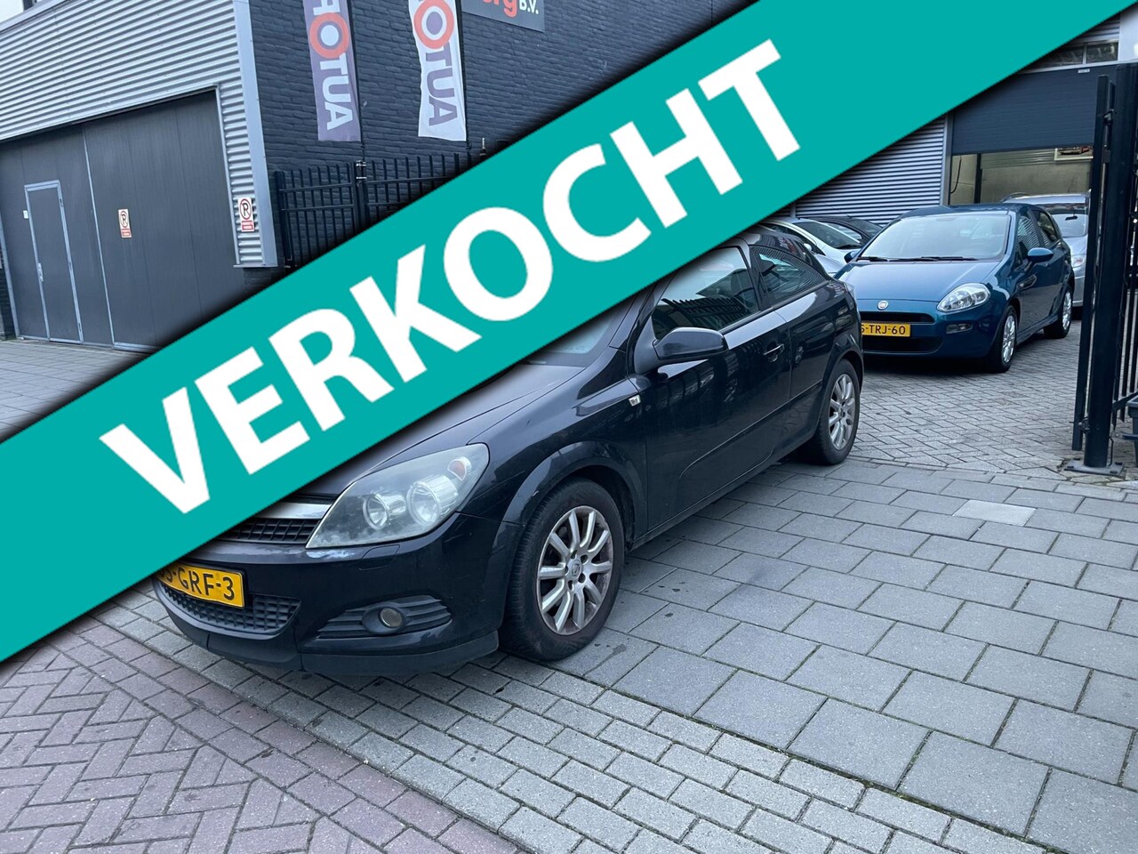 Opel Astra GTC - 1.6 Temptation 1e Eigenaar! Airco PDC NAP APK - AutoWereld.nl