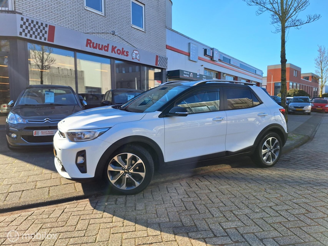 Kia Stonic - 1.0 T-GDi DYNAMICPLUSLINE / Climate / Carplay / Camera / - AutoWereld.nl