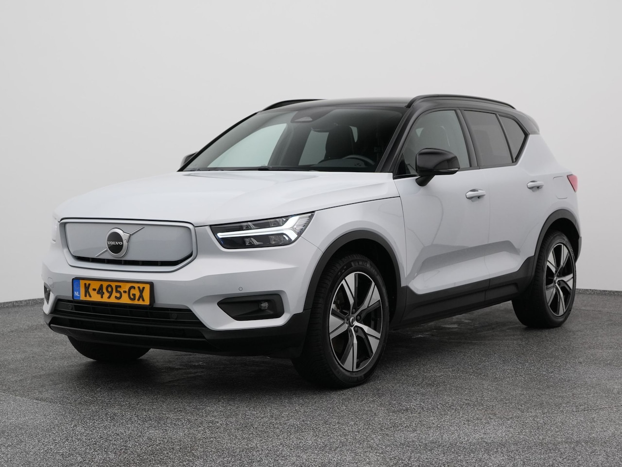 Volvo XC40 - Recharge P8 AWD R-Design | CAMERA | ADAPTIVE | H&K | STOEL- EN STUURVERW. - AutoWereld.nl