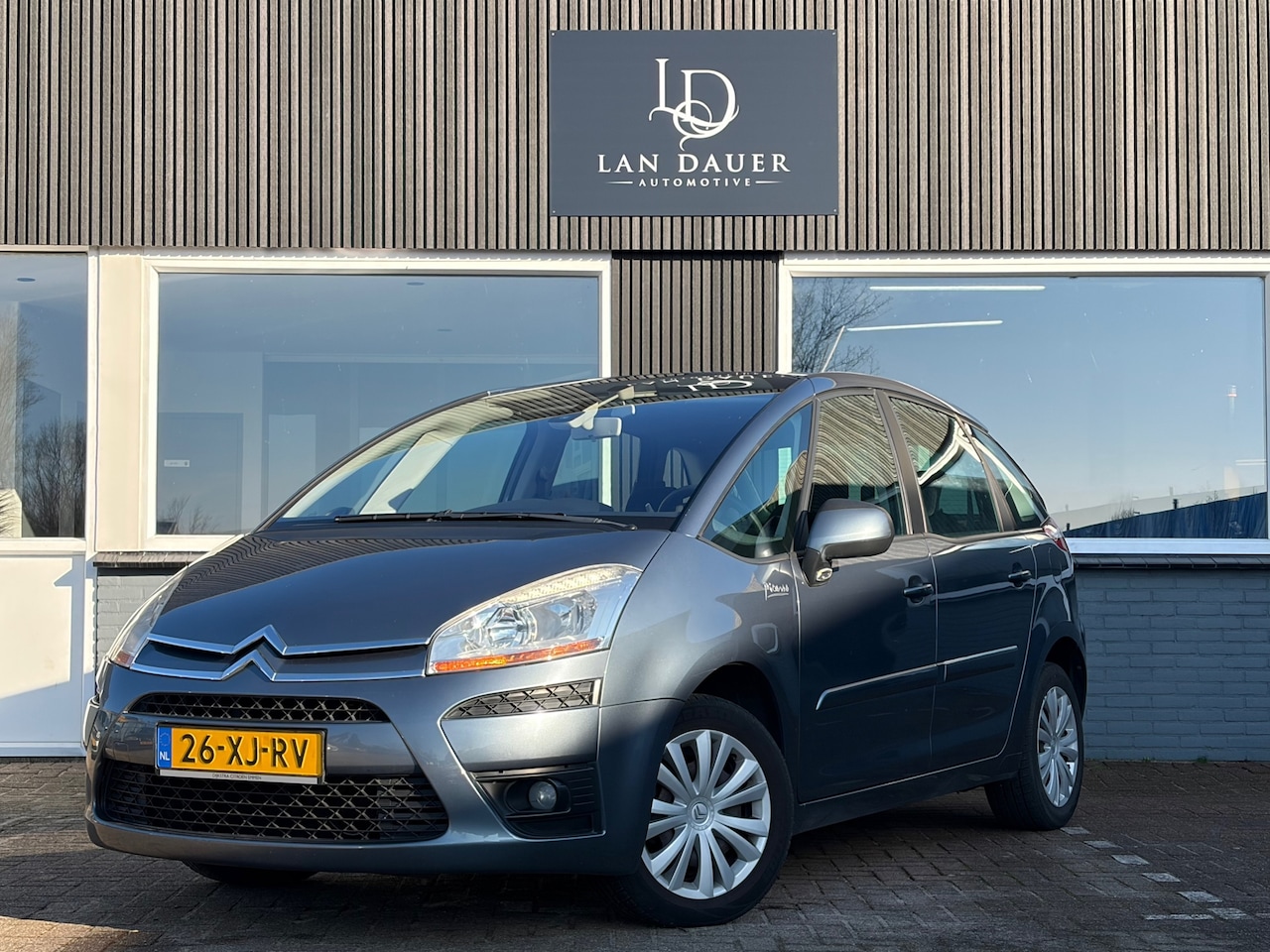 Citroën C4 Picasso - 2.0-16V Ambiance / Automaat / Nieuwe APK - AutoWereld.nl