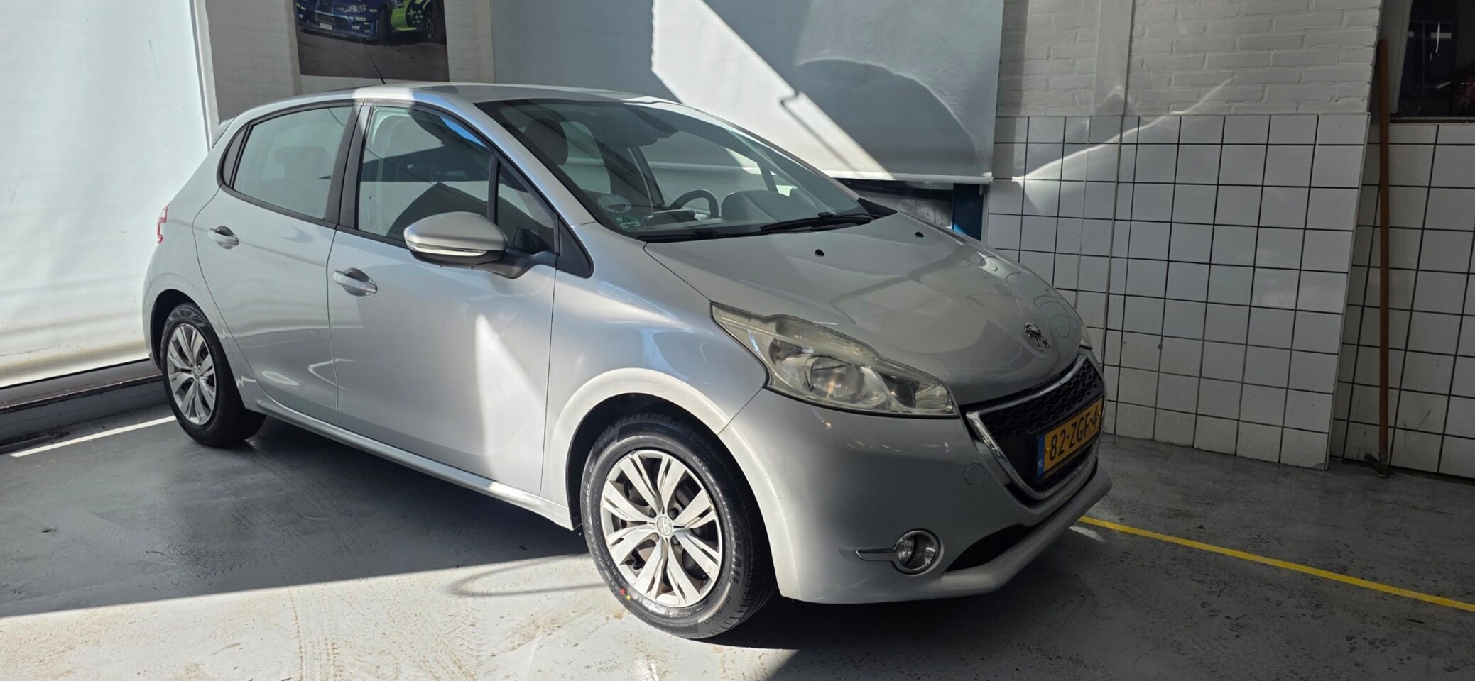 Peugeot 208 - 1.2 Vti Envy 1.2 VTi Envy - AutoWereld.nl