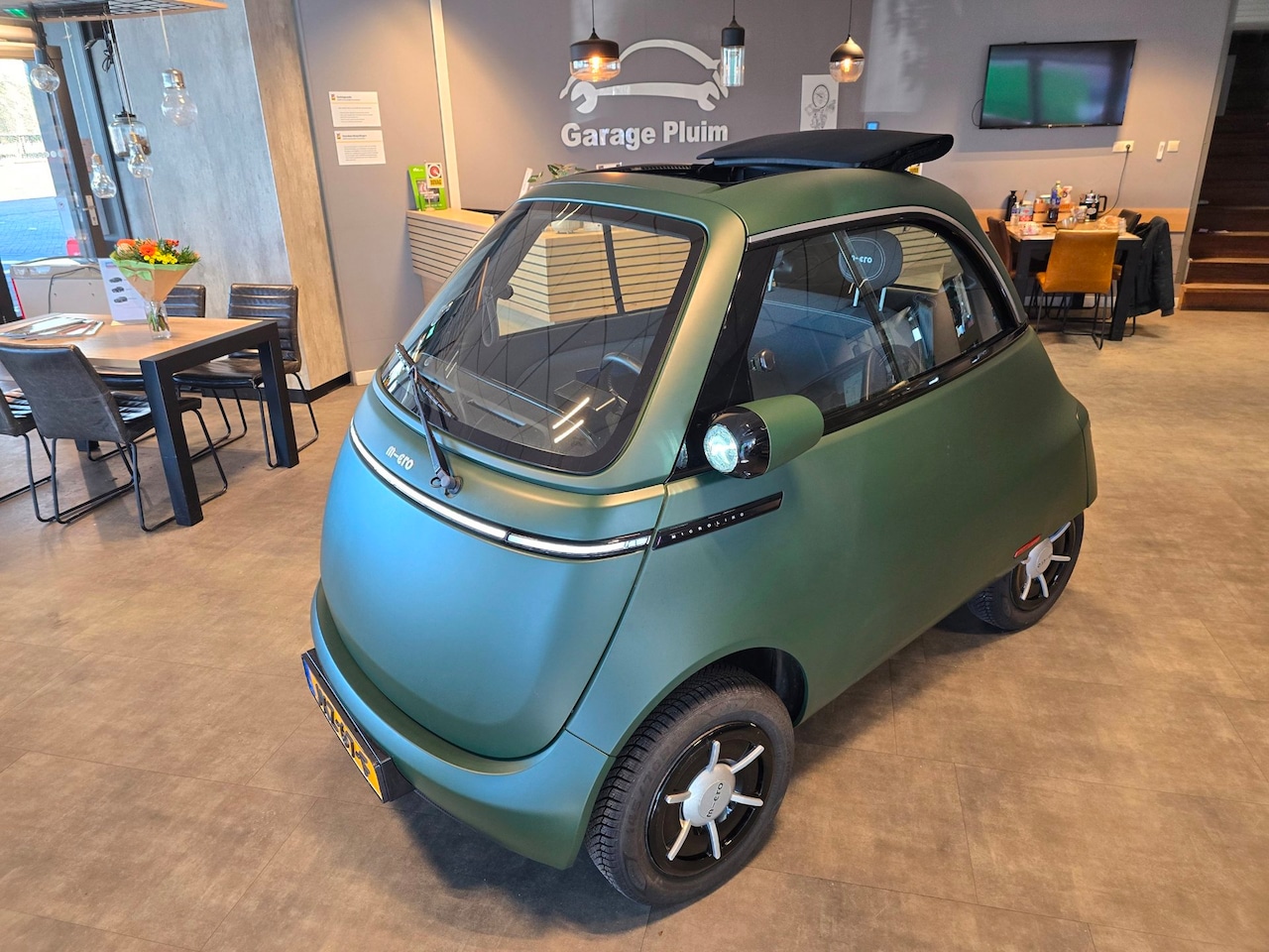 Micro Microlino - Microcar Microlino Competizione 10.5 kWh L7 177 Km. 90 Km/u - AutoWereld.nl