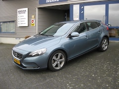 Volvo V40 - 1.6 T4 180PK Powershift Momentum