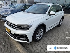 Volkswagen Tiguan - 1.4 TSI 125 pk Highline Business R | Panoramadak | Elektrische achterklep | Cruise control