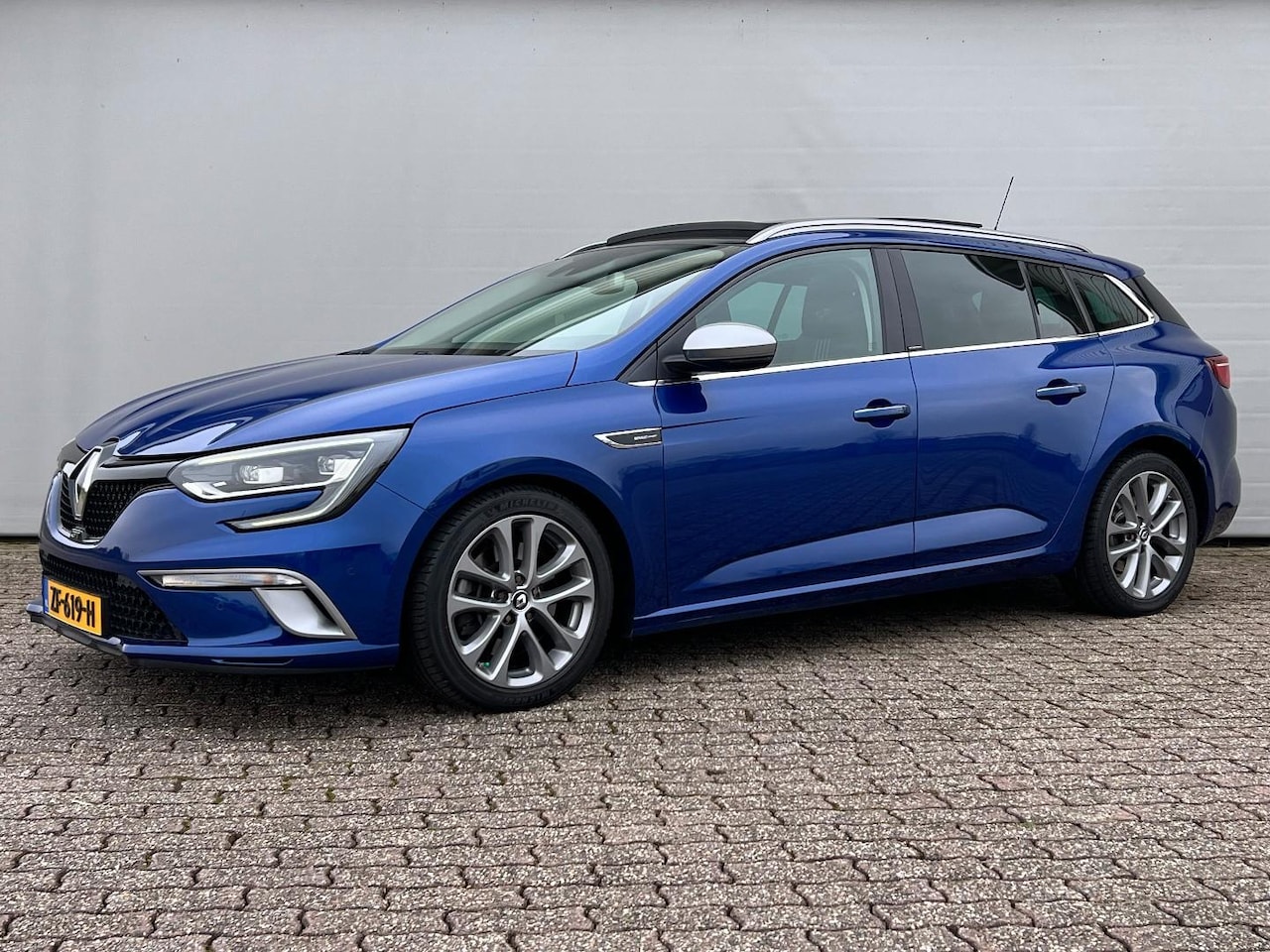 Renault Mégane - 1.6 TCe, GT 205 PK, 4Control, Schuifdak, Trekhaak - AutoWereld.nl