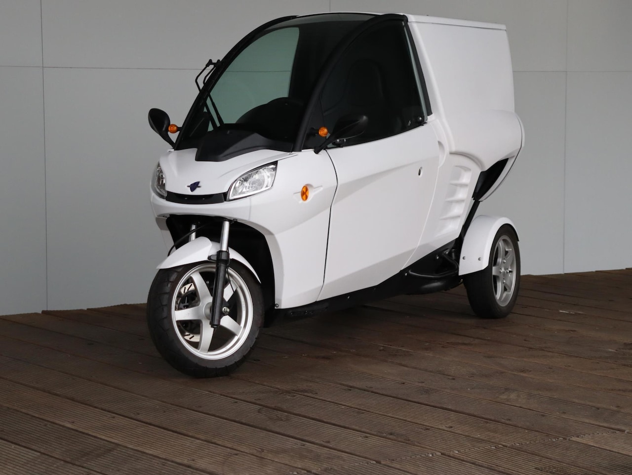 Carver Cargo - 5.4 kWh | 100% Elektrisch | 45 km/u | Bluetooth audio | Verwarming - AutoWereld.nl