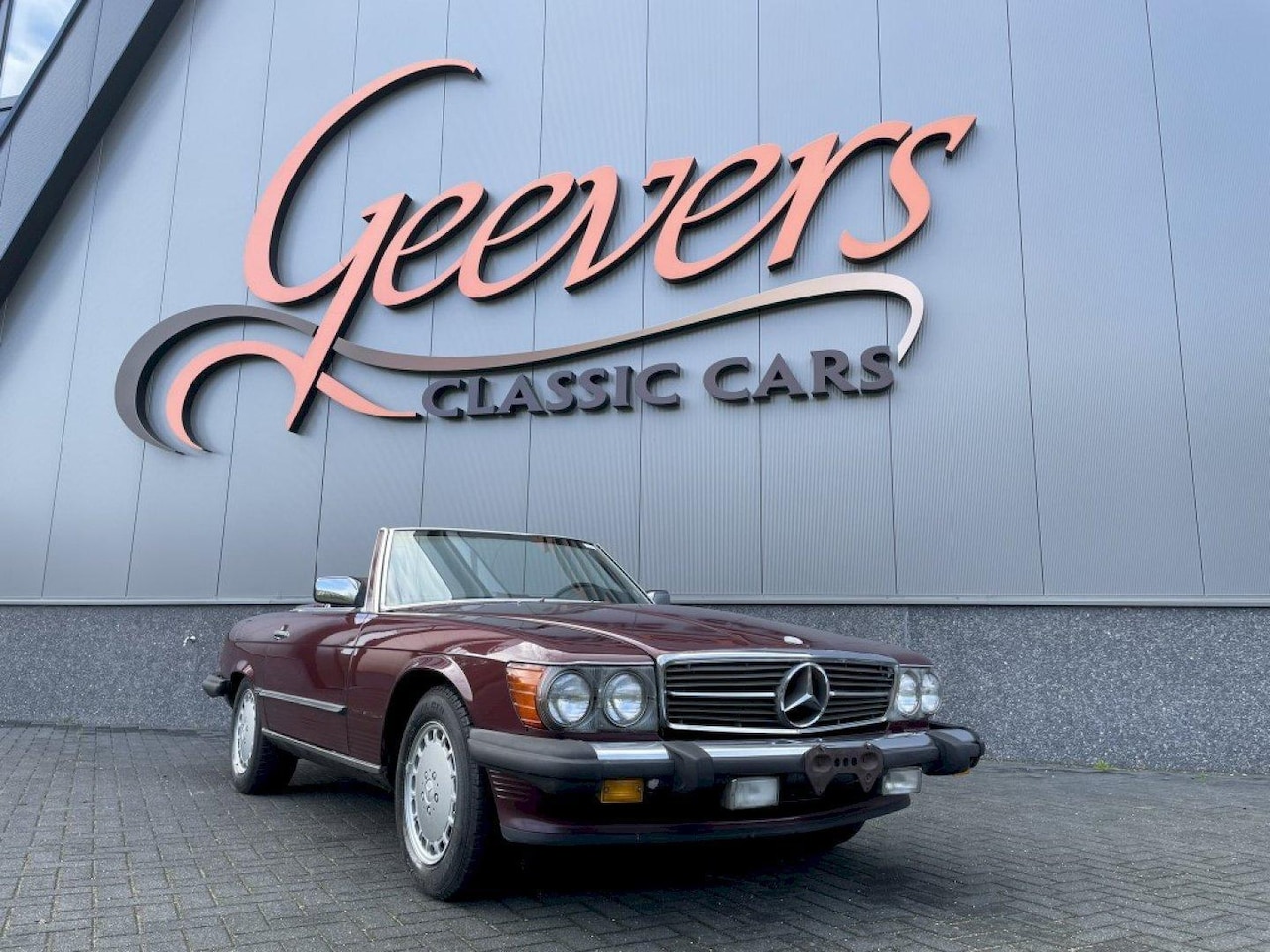 Mercedes-Benz SL-klasse Cabrio - W107 560SL automatic - AutoWereld.nl
