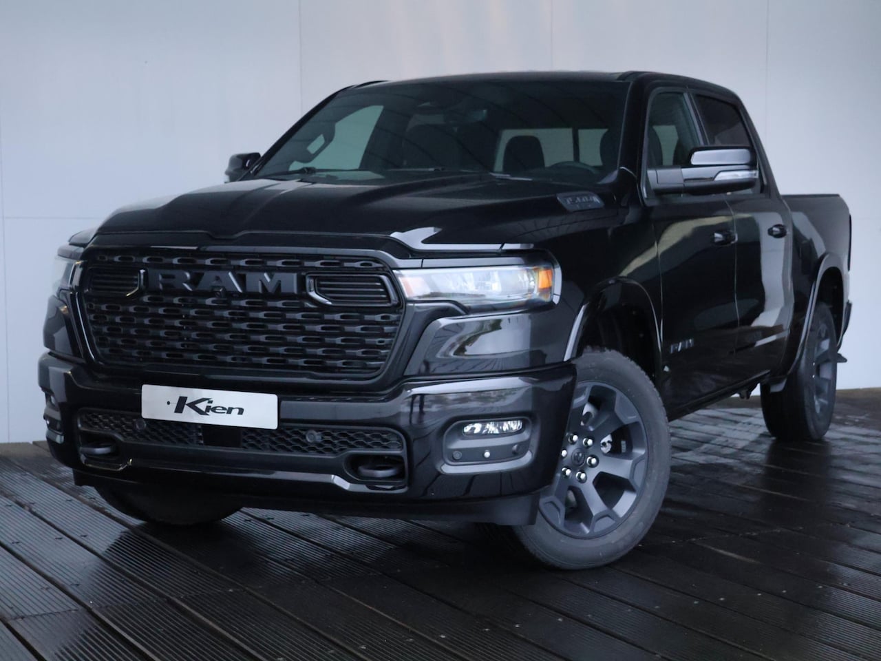 Dodge Ram 1500 - 3.0 Hurricane 4x4 Crew Cab Bighorn Night Edition | Groot navi | Adaptive CC | - AutoWereld.nl