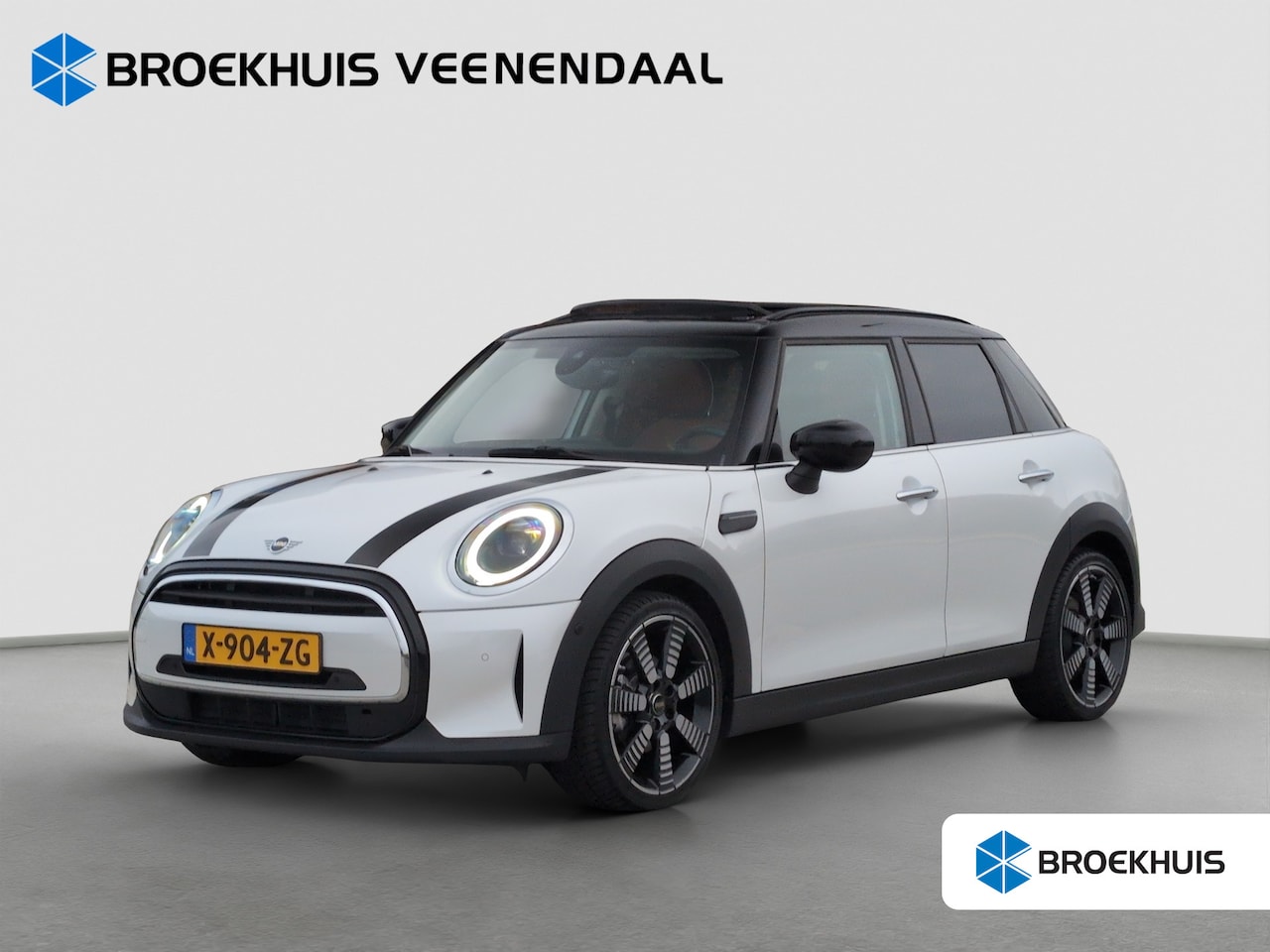 MINI Mini - 1.5 Camden Edition | Panoramadak | Leder | Camera | Cruise Control | Airco (automatisch) | - AutoWereld.nl