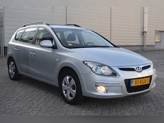 Hyundai i30 CW - 1.4i Blue Dynamic bj09 airco schuifdak pdc tekhaak