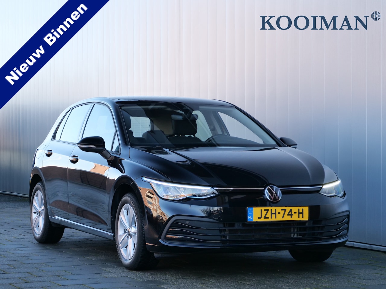 Volkswagen Golf - 1.0 eTSI Life Business 110 Pk Automaat Navi / DAB / Apple Carplay / Camera - AutoWereld.nl
