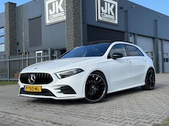 Mercedes-Benz A-klasse - 180 AMG|Pano|Ambient Lights|Widescreen|Multibeam|Keyless|Camera