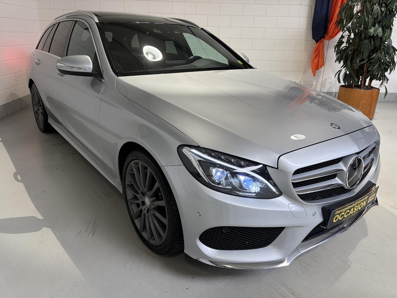 Mercedes-Benz C-klasse Estate - 2.0T C250 211pk AUT7 AMG-Line, Pano, ACC, Camera - AutoWereld.nl