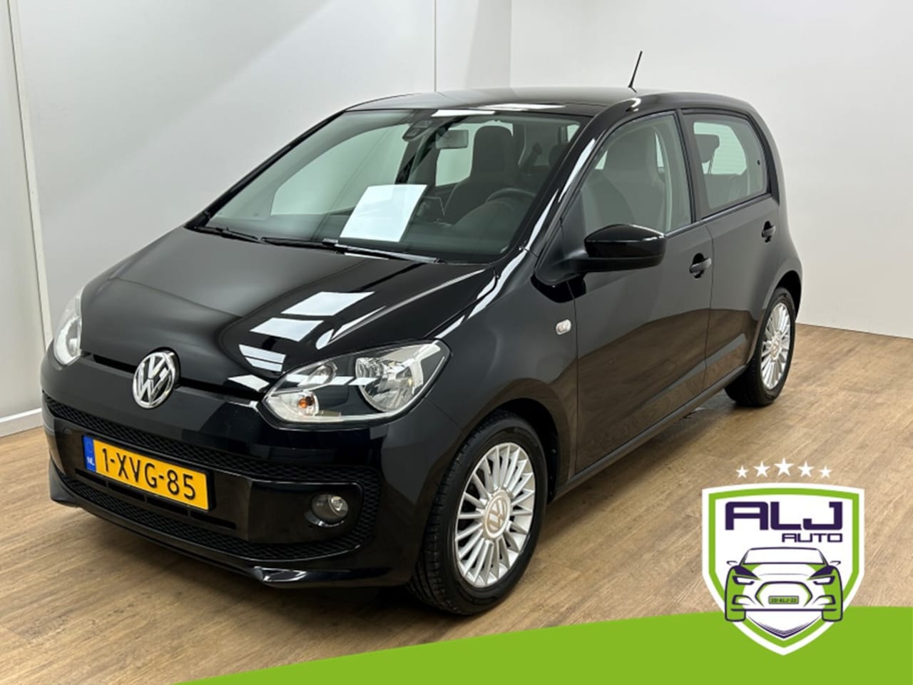 Volkswagen Up! - Occasion 1.0 high up! BlueMotion | Zwart | Tweedehands Volkswagen Up | Airco | Cruisecontr - AutoWereld.nl