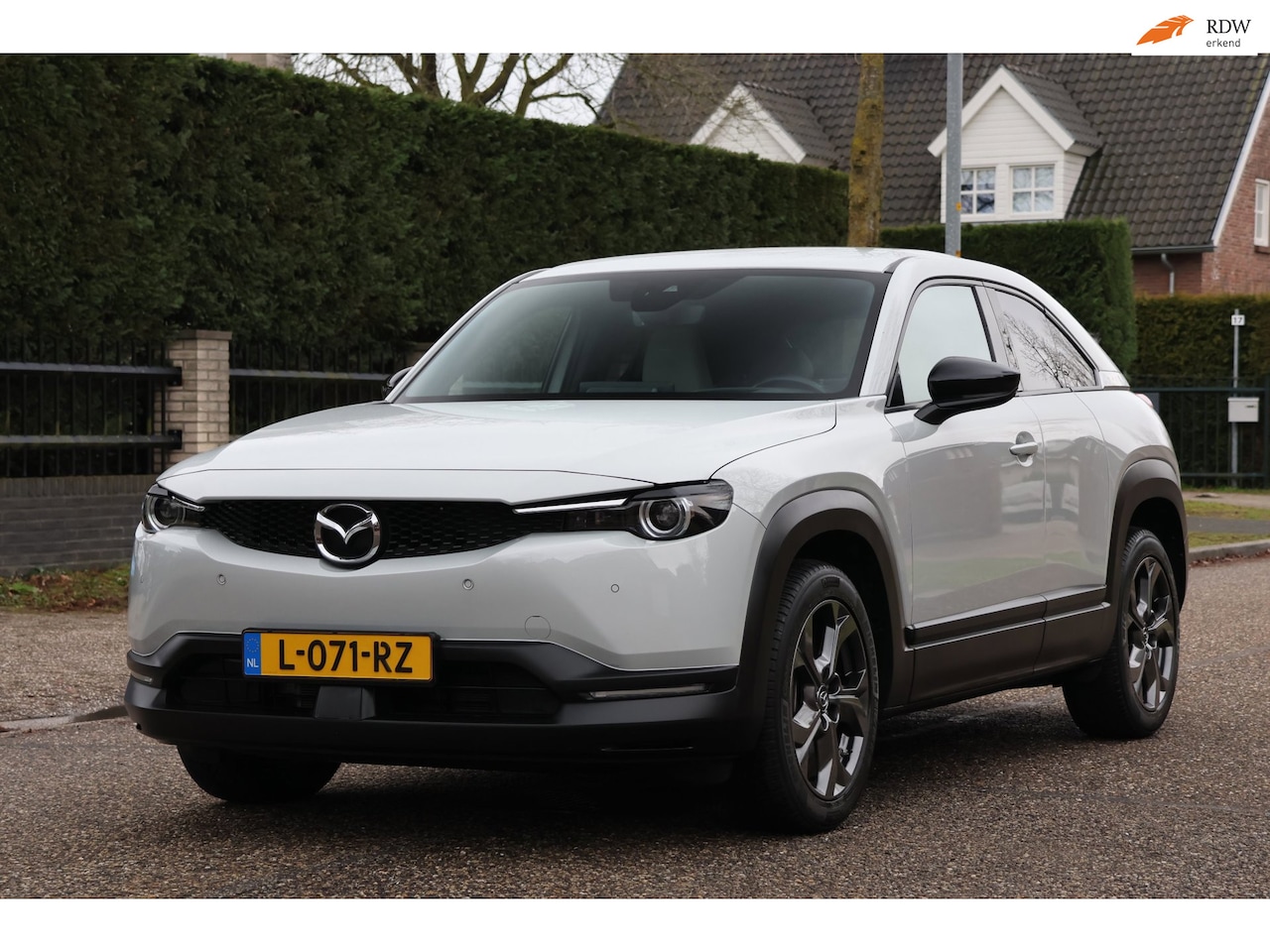 Mazda MX-30 - E-SkyActiv 145 First Edition 36 kWh | 95.25 SOH | - AutoWereld.nl