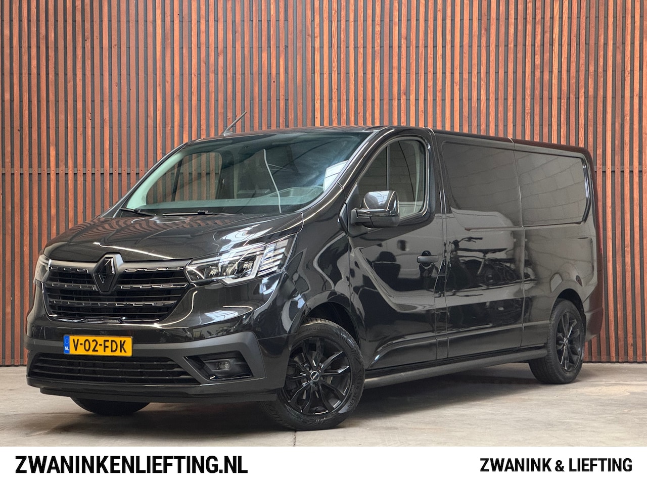 Renault Trafic - 2.0 dCi 150 T30 L2H1 AUT Black Edition CARPLAY-PDC-FULL LED-LMVELG.-1e Eig! - AutoWereld.nl