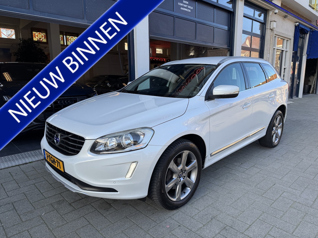 Volvo XC60 - 2.0 T5 FWD Summum NL AUTO/LEDER - AutoWereld.nl