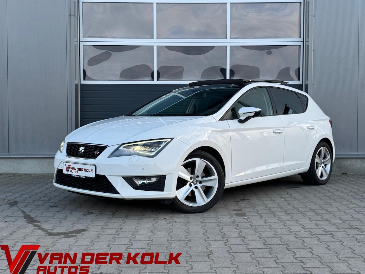 SEAT Leon - 1.4 TSI FR | Panorama | Cruise | Climate | Stoelverwarming | Navigatie | Carplay - AutoWereld.nl