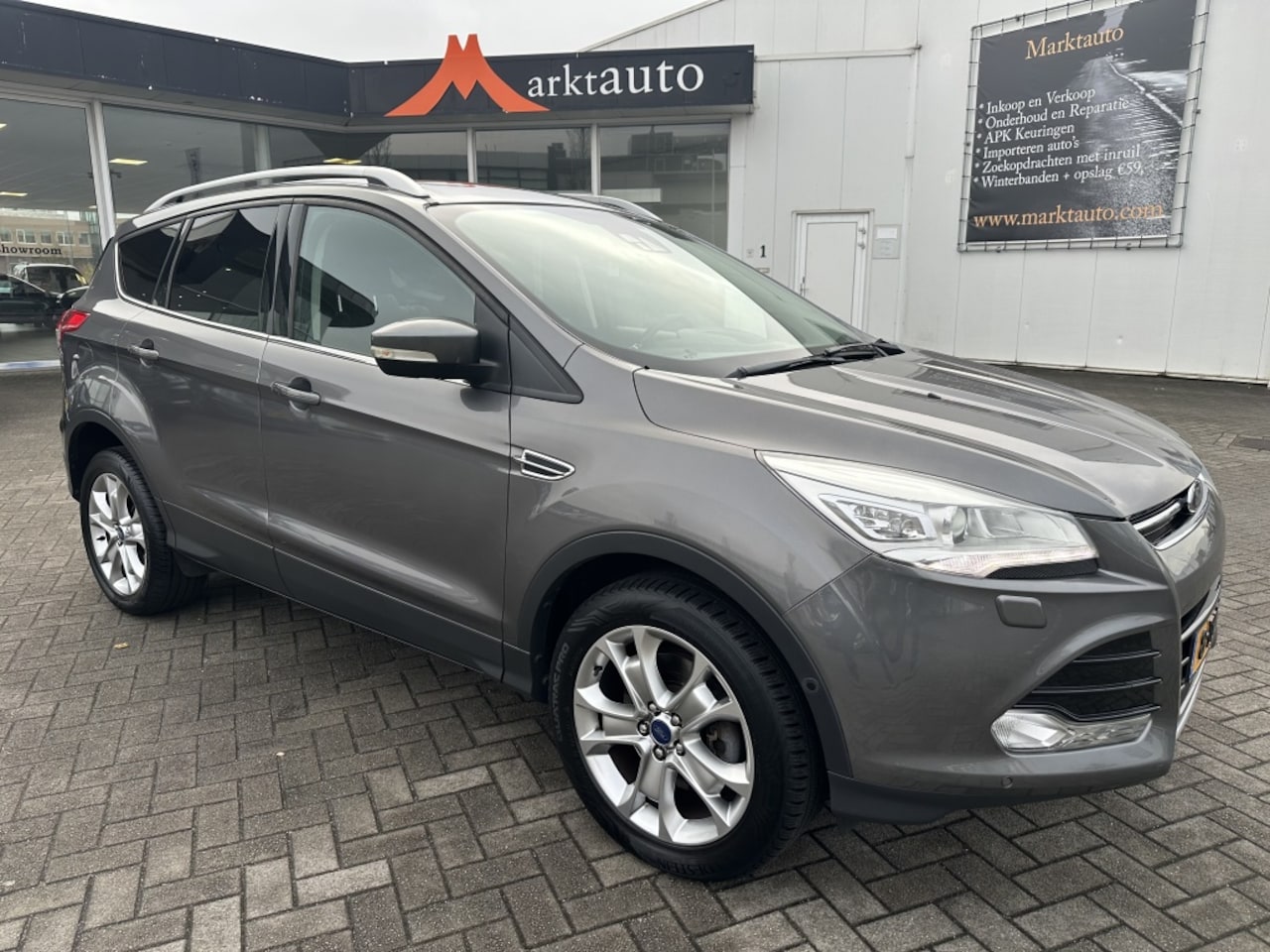 Ford Kuga - 1.6 Titanium Plus 4WD Trekhaak Camera Leder Panorama - AutoWereld.nl